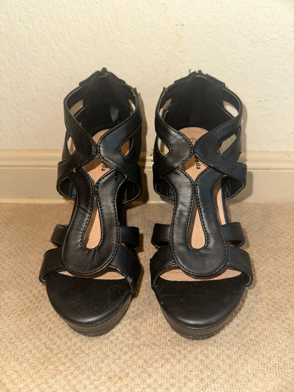 TOP Moda Black Cutout Strappy Platform Heels